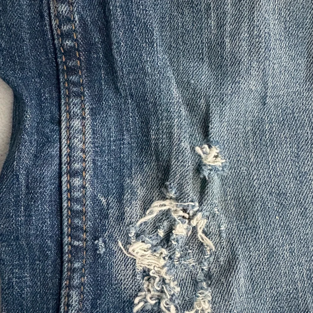 Wrangler Men's Distressed‎ Blue Jeans